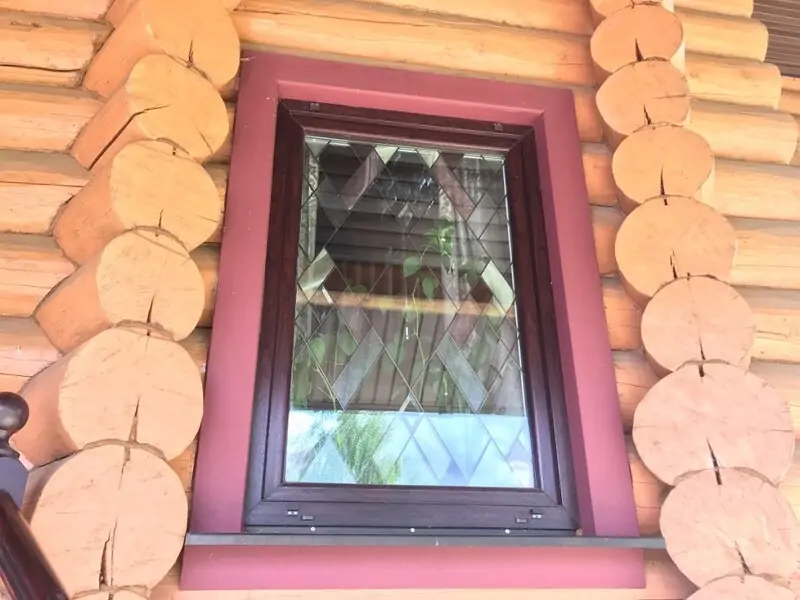 Дома с одностворчатыми окнами